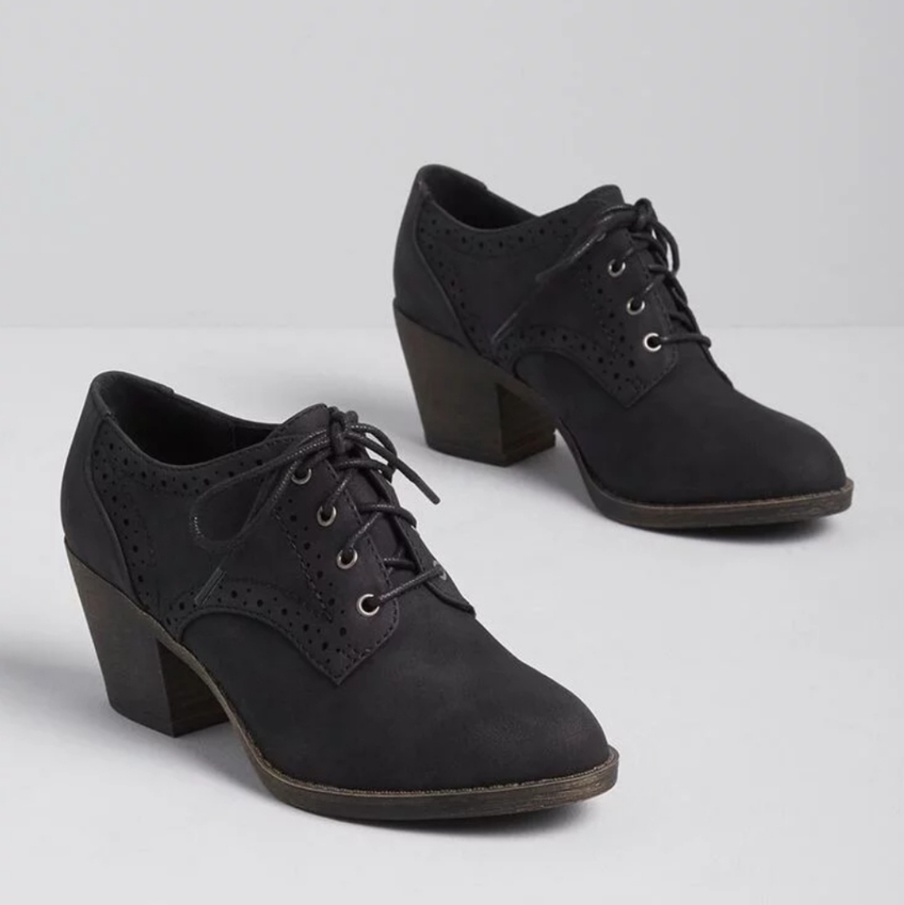 NEW KEEP UP WITH ME LACE UP BOOTIE